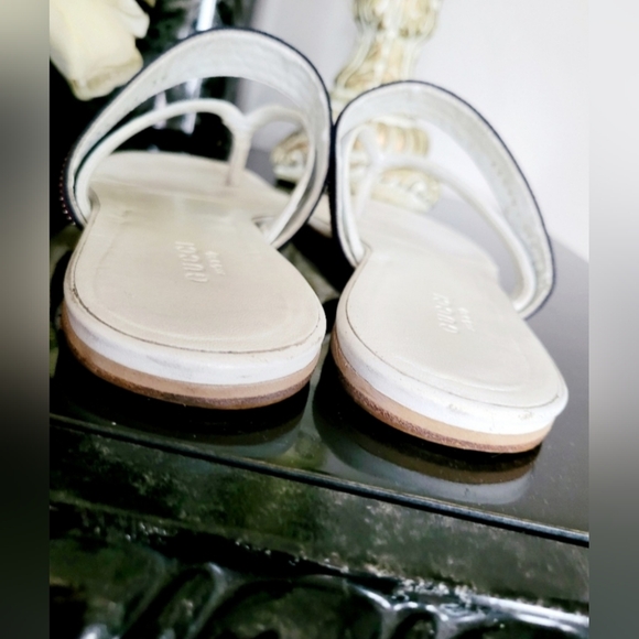 Gucci 100%Authentic Women's Buttery Nappa Leather Thong Flat Sandals IT 35/US 5 - Picture 14 of 16